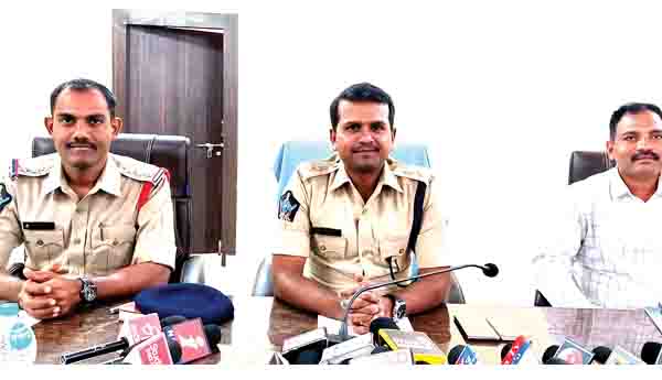 జిల్లాలో నేరాలు తగ్గుముఖం