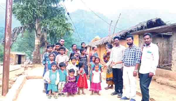 కానరాని పాఠశాల, అంగన్వాడీ కేంద్రం