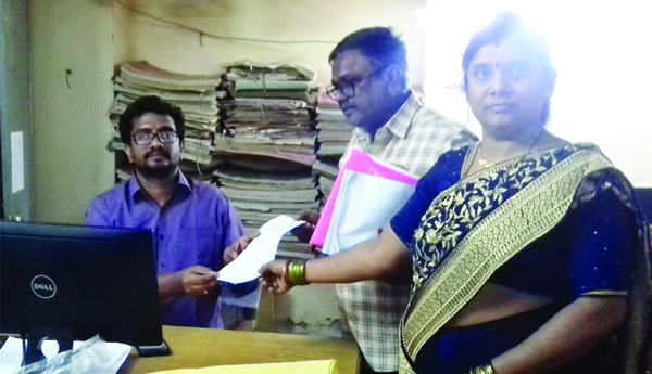 అనర్హుల పేర్లను తొలగించాలని వినతి