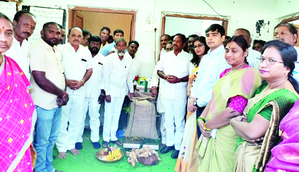 రైతులు దళారులు బారిన పడొద్దు