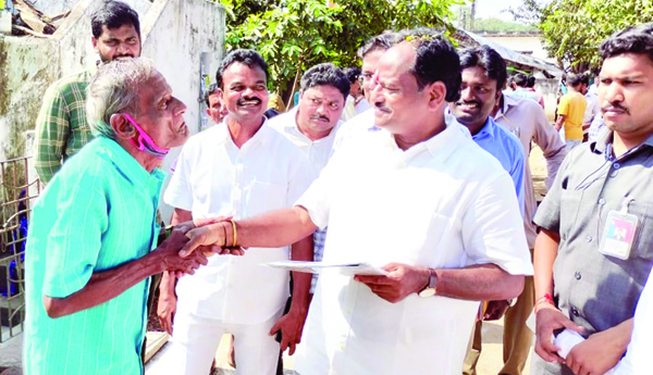 గ్రామాల్లో 'గడపగడపకు మన ప్రభుత్వం'