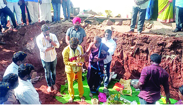 నల్లమారమ్మ ఆలయ నిర్మాణానికి శంకుస్థాపన