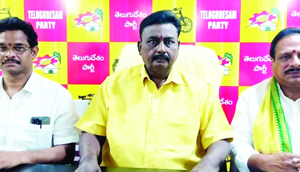 వైసిపి పాలనలో ప్రజలపై రూ.42 వేల కోట్లు విద్యుత్‌ ఛార్జీల బాదుడు