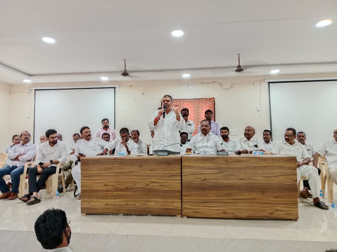  వైసిపి గెలిపించే బాధ్యత కన్వీనర్లదే