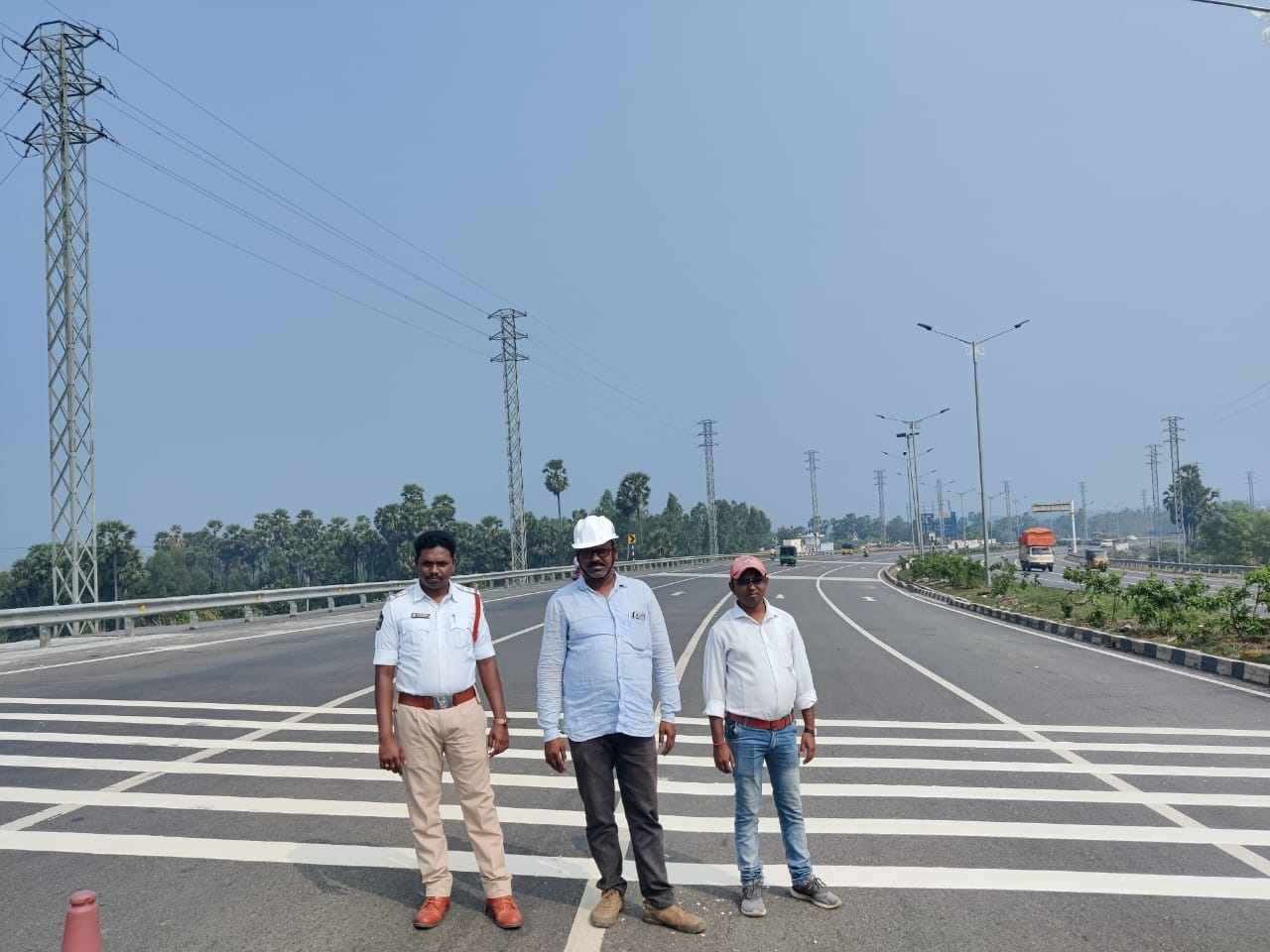 వేగనియంత్రణ లైన్లు ఏర్పాటు