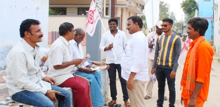 కొనసాగుతున్న పవనన్న ప్రజాబాట