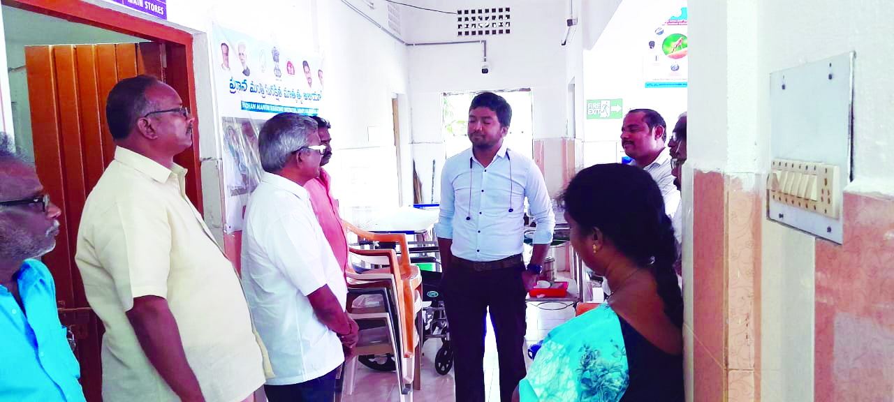 ఖాళీ పోస్టులను భర్తీ చేయాలి