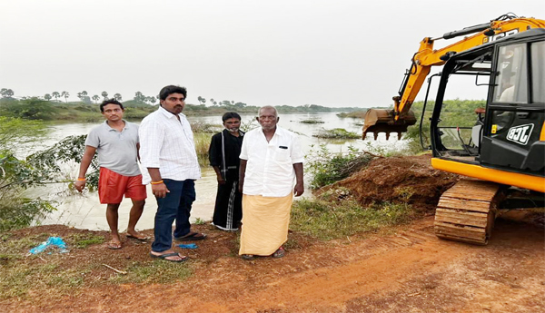 Nedurumalli-is-indebted-to-Harish-Chandra-Reddy-Ayakattu-farmers