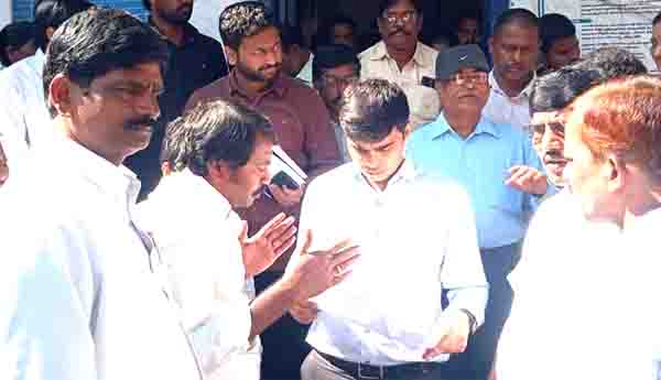 కొత్తకోట రోడ్డు విస్తరణపై కలెక్టర్‌కు వినతి