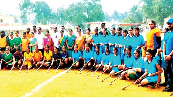  రాష్ట్రస్థాయి హాకీ పోటీలు ప్రారంభం