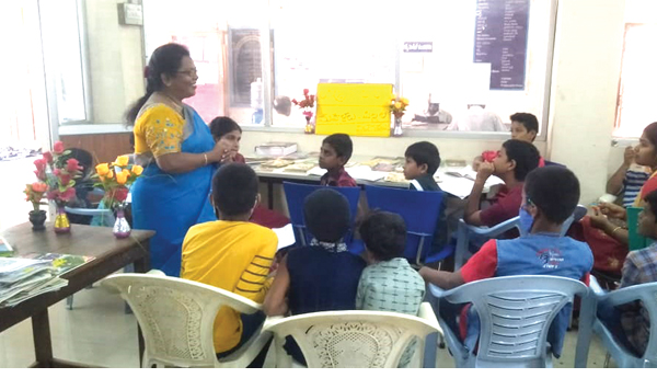 గ్రంథాలయంలో చిల్డ్రన్స్‌ క్లబ్‌