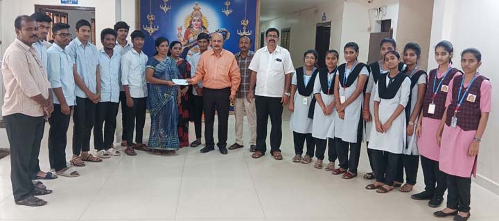 ఆర్థిక సాయం అందజేత