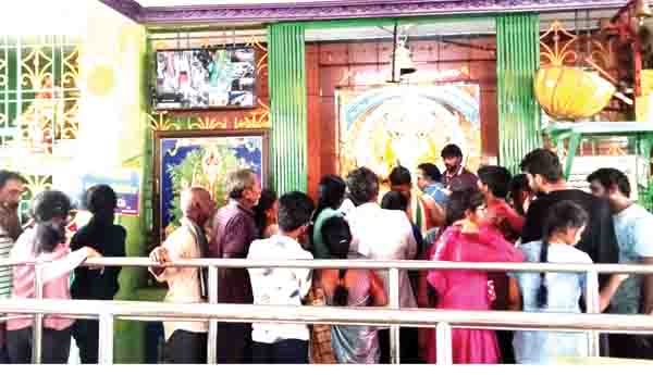 మోదకొండమ్మ ఆలయం కిటకిట