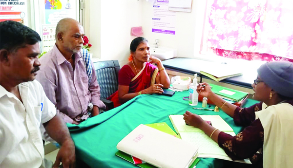 ప్రభుత్వ ఆసుపత్రిలో మందులు అందుబాటులో ఉంచాలి