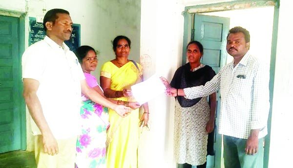 సమస్యలపై మిడ్డేమీల్స్‌ కార్మికుల వినతి