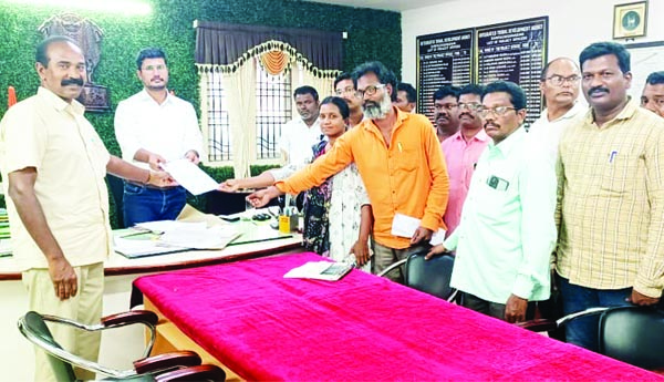 'సత్యసాయి' కార్మికులకు పెండింగ్‌ వేతనాలు చెల్లించాలి