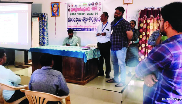 పంచాయతీల అభివృద్ధికి కృషి చేయాలి