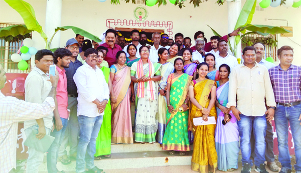  సచివాలయ వ్యవస్థతో ప్రజల వద్దకు సేవలు