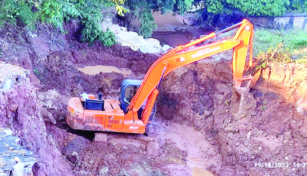 పవర్‌ కెనాల్‌ గండి పూడ్చే పనుల ప్రారంభం