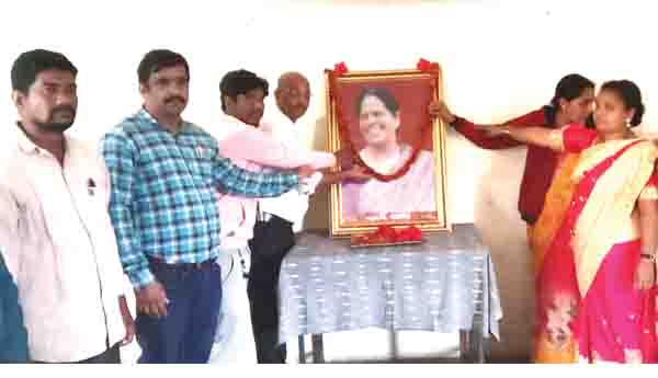 ఘనంగా శారద వర్థంతి