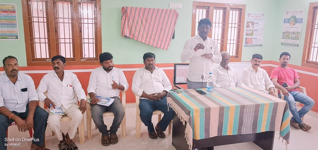వైసిపి ఎంఎల్‌సి అభ్యర్థి ప్రచారం
