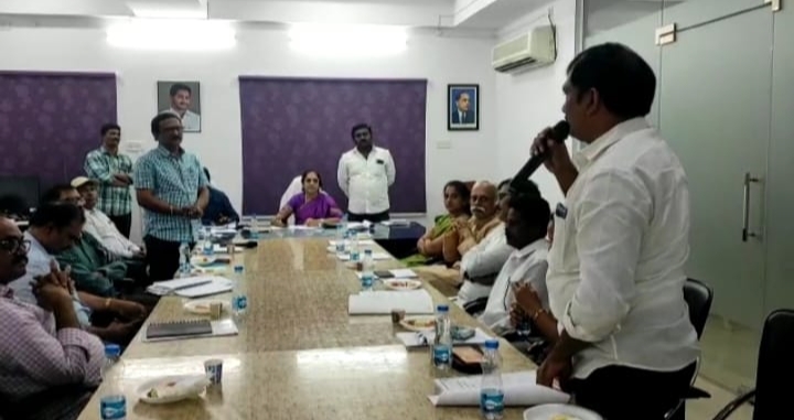 బిల్లులు అందజేయకుండా ఇబ్బందులు