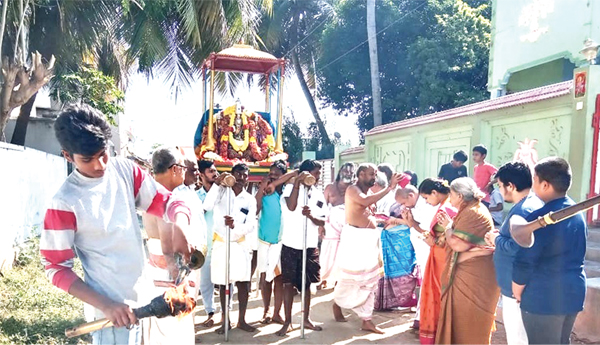 ఘనంగా వెంకన్న ఊరేగింపు