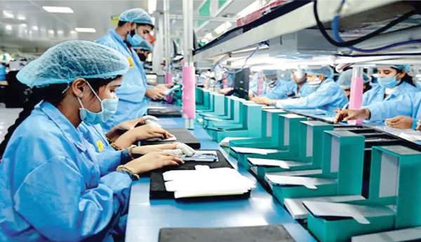 women-labour-reduce-in-world-reports-india-article-prasadarao