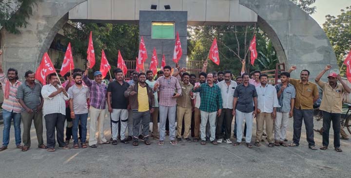 డ్రైవర్లు విధులు బహిష్కరణ