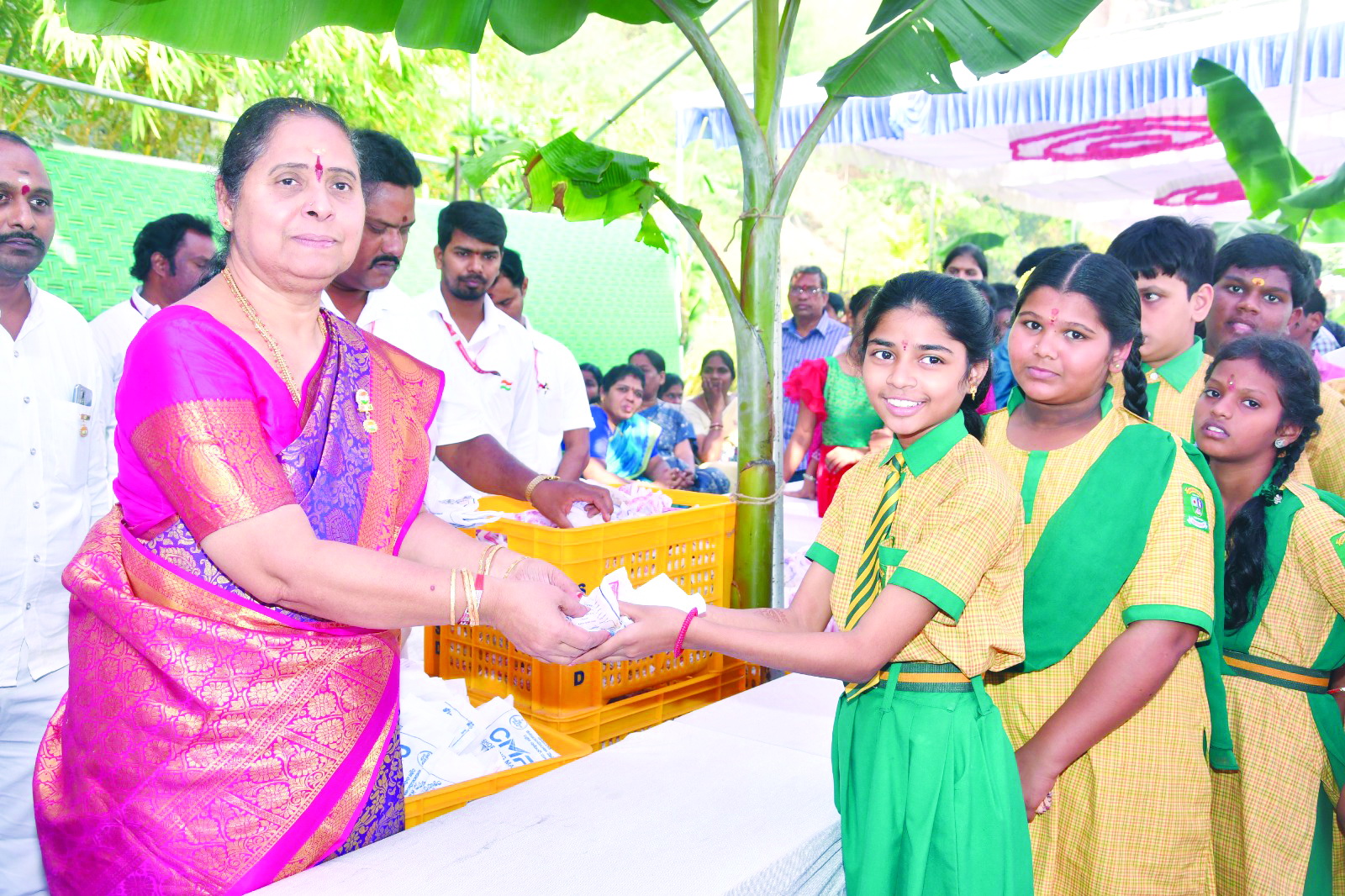 శ్రీ సరస్వతీ దేవిగా దుర్గమ్మ