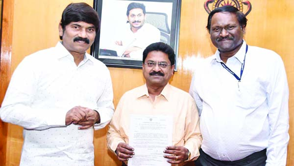 జర్నలిజం విభాగాధిపతిగా వినరు కుమార్‌