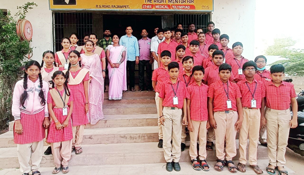'క్యాట్‌'లో శ్రీచైతన్య విద్యార్థుల ప్రతిభ