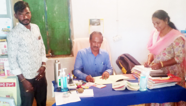 పశువైద్య ఆస్పత్రుల్లో జెడి ఆకస్మిక తనిఖీ