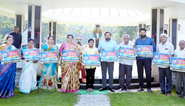 చెకుముకి రాష్ట్ర సైన్స్‌ సంబరాల పోస్టర్‌ ఆవిష్కరణ