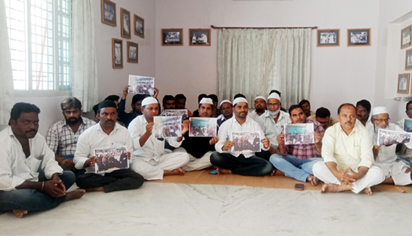 'ముస్లిములను వేధిస్తున్న ప్రభుత్వం'