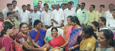 వారధిలా పనిచేస్తాం