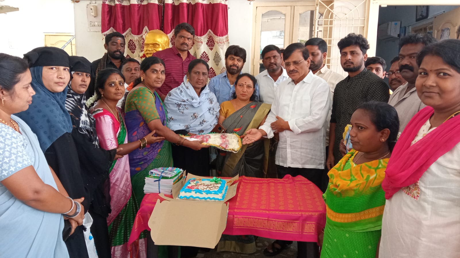 'పురం'లో సందడిగా నూతన సంవత్సర వేడుకలు