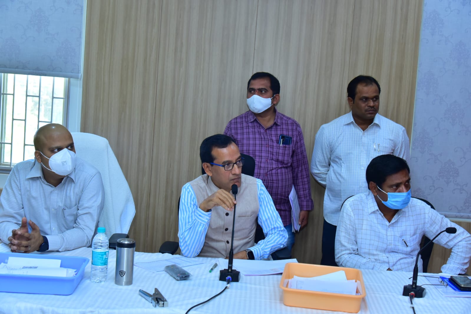 క్షేత్రస్థాయిలో పర్యటించాలి : కలెక్టర్‌