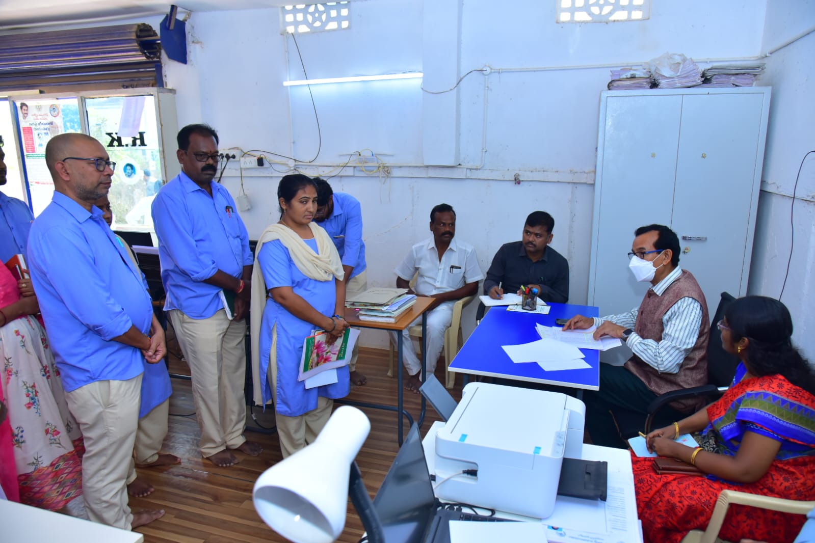 ప్రజలకు మెరుగైన సేవలు అందిద్దాం