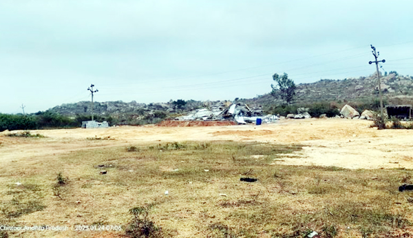 రూ.50 కోట్ల భూ కబ్జాను అడ్డుకున్న కలెక్టర్‌