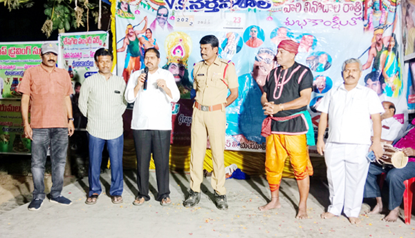 మన కళలు, సంస్కృతిని కాపాడుకోవాలి