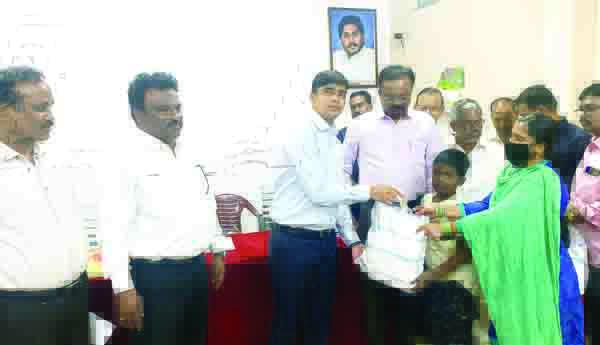 క్షయ రోగులకు చేయూతనివ్వాలి