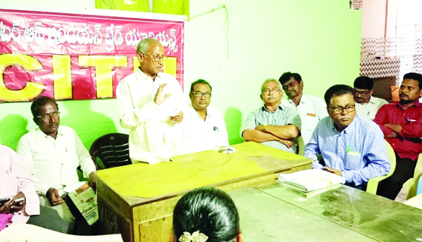 రోడ్లపై ర్యాలీలు, సభలు 'నిషేధం' అప్రజాస్వామికం