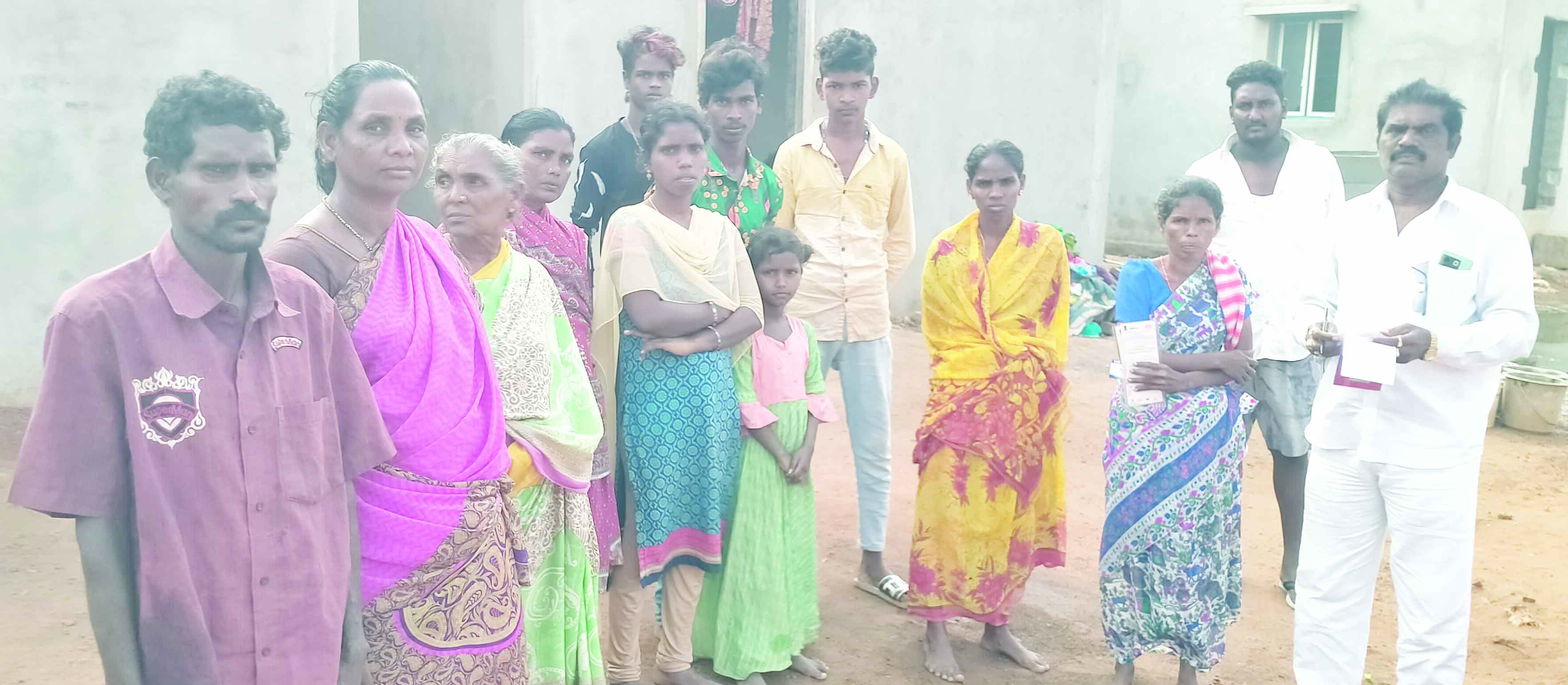 బాధిత కుటుంబానికి పరామర్శ
