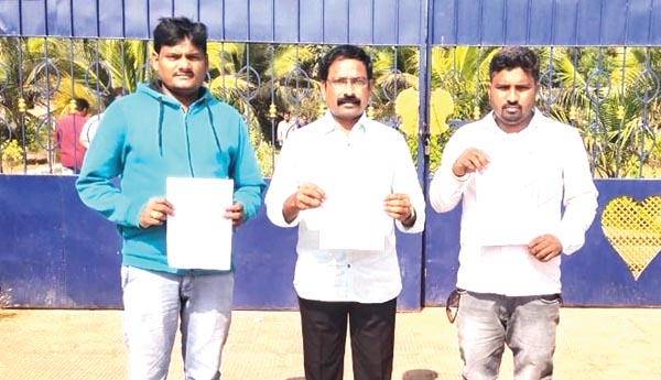 ఆసుపత్రిలో రోగులకు ఆహారం పెట్టాలి