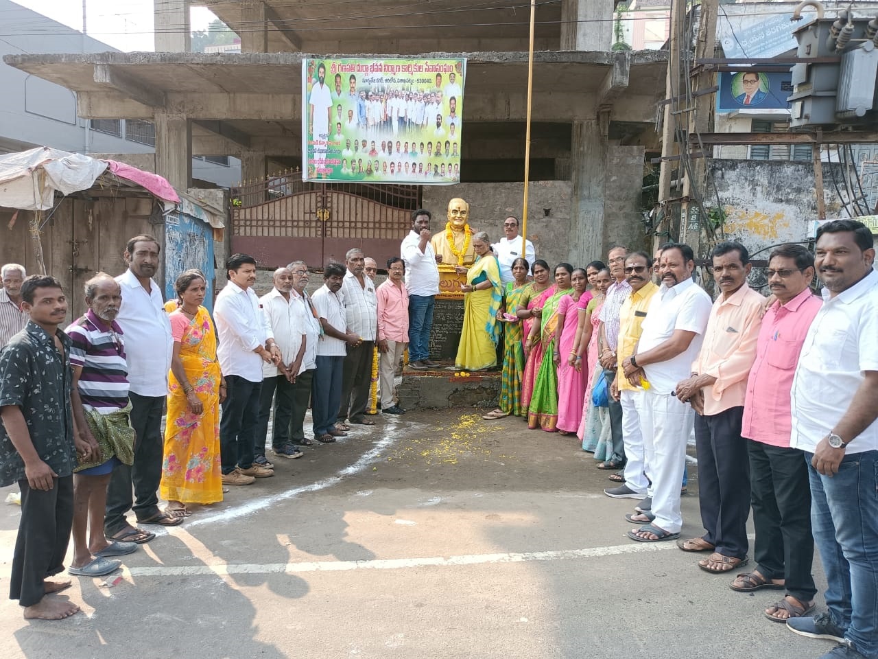 ఎన్‌టిఆర్‌కు ఘననివాళి