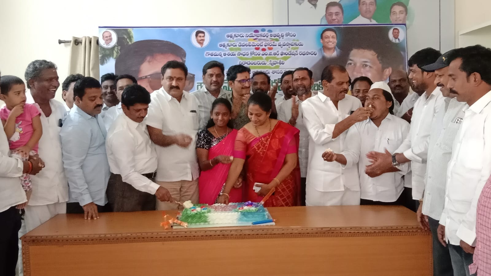 ఎంఎల్‌ఎ మేకపాటి విక్రమ్‌ రెడ్డి జన్మదిన వేడుకలు