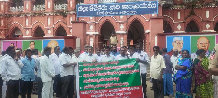 బ్లాక్‌ మార్కెట్‌లోయూరియా అమ్మకాలను అడ్డుకోవాలి