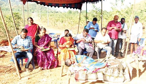 రెండో రోజుకు నిరసన దీక్ష