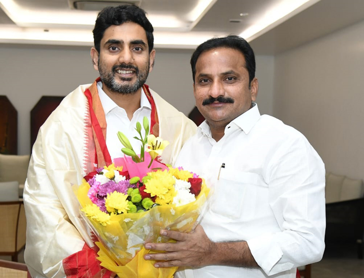 'ఇంటూరి'కి లోకేష్‌ ప్రశంసలు